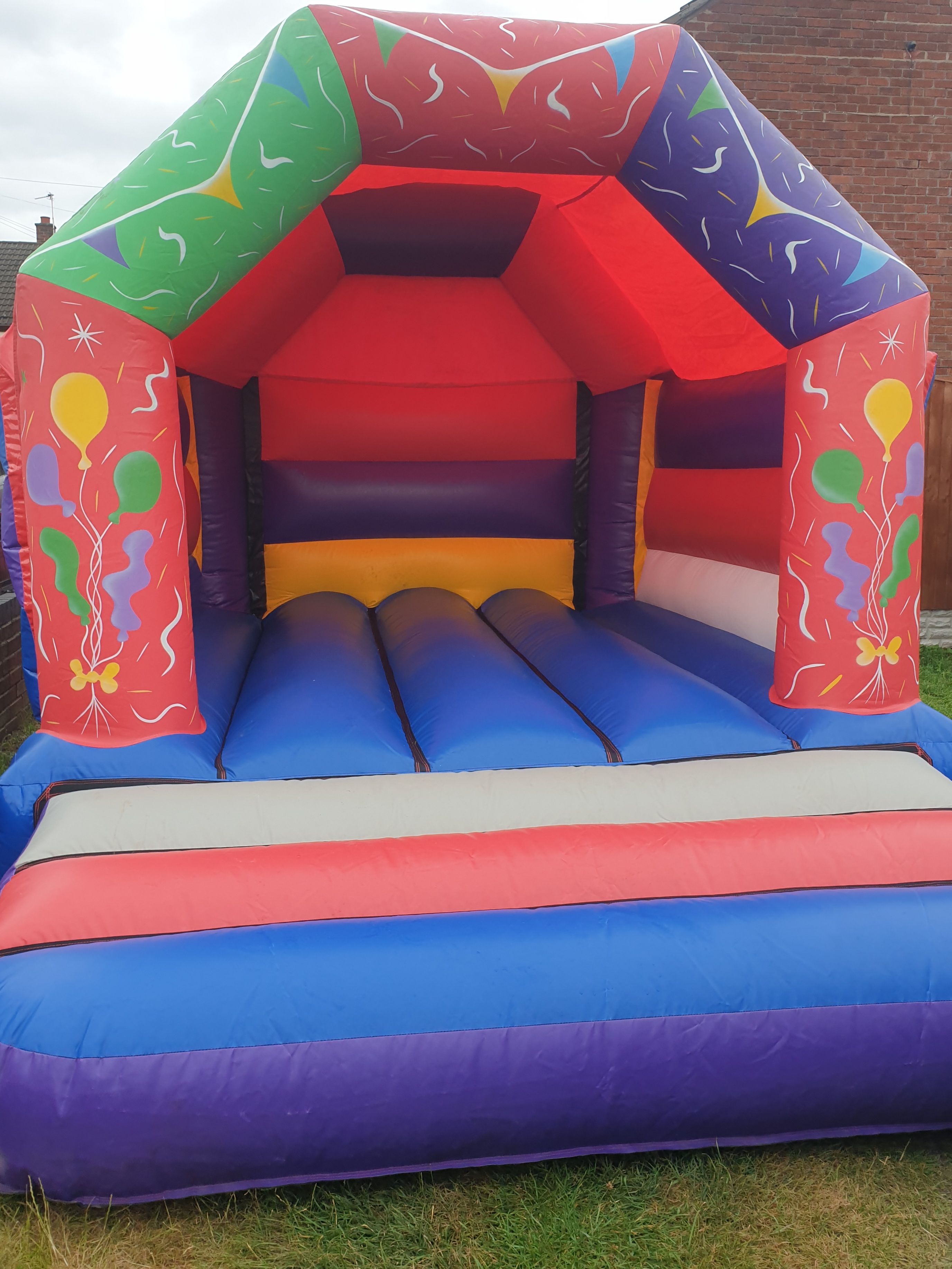 11x15 PARTY TIME inflatable